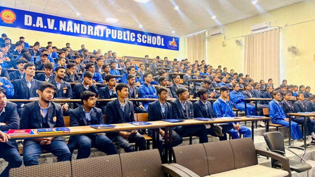 Special Motivational Session at D.A.V. Nandraj Public School, Bariatu ...